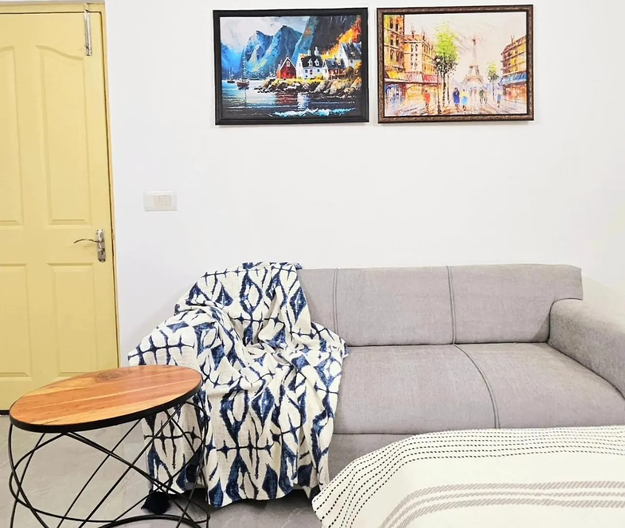 Lux Studio By Epic Stay Gurgaon