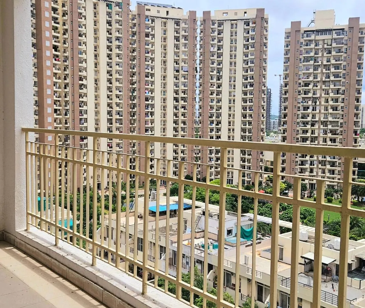 Lux Studio By Epic Stay Gurgaon Hindistan